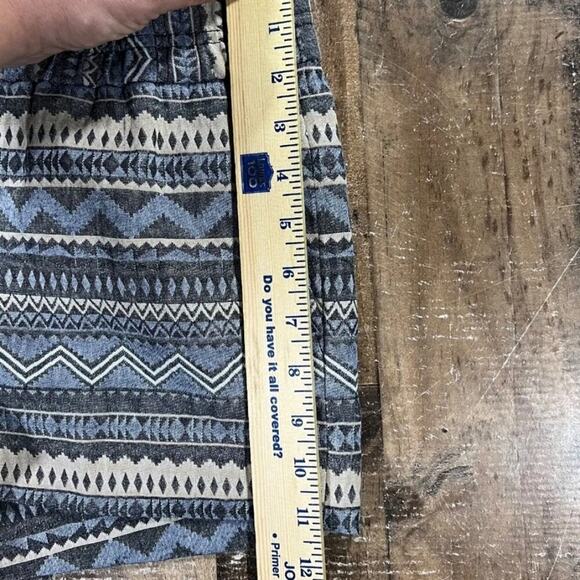 J Crew Womens Blue‎ Stretch Waist Pull On Aztec Print Stripe Shorts Size 4 small - Picture 6 of 7
